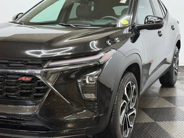 Certified 2025 Chevrolet Trax RS w/ Sunroof Package image 7