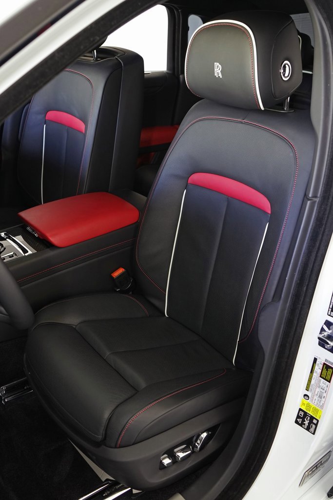 Used 2023 Rolls-Royce Ghost Black Badge image 11