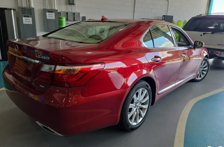 Used 2011 Lexus LS 460 AWD w/ Luxury Value Edition image 18