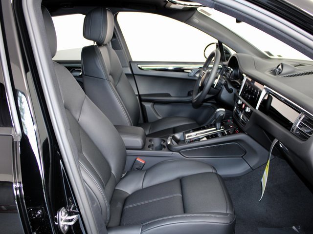New 2025 Porsche Macan image 27