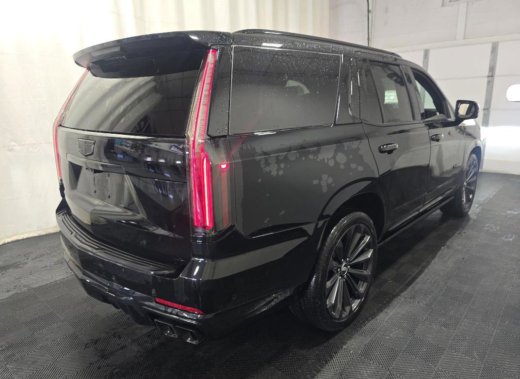 Used 2025 Cadillac Escalade V image 6