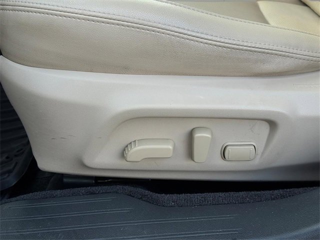 Used 2015 Subaru Outback 3.6R Limited image 14