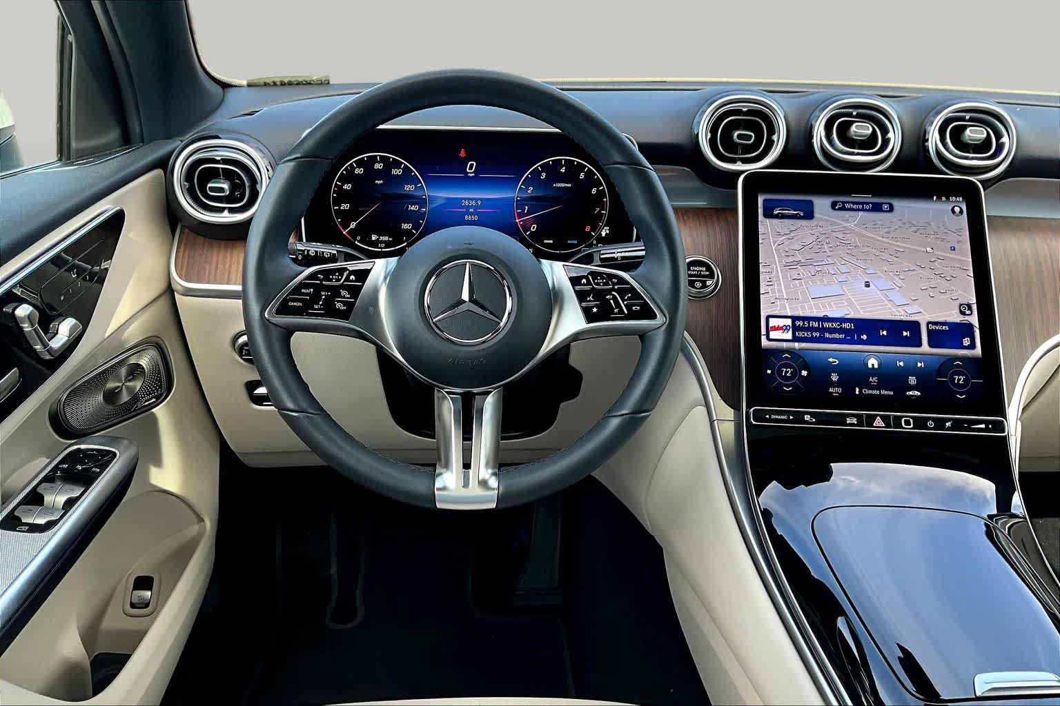 Used 2025 Mercedes-Benz GLC 300 4MATIC image 6
