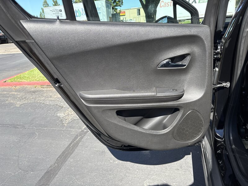 Used 2011 Chevrolet Volt Premium w/ Premium Trim Package FWD image 29