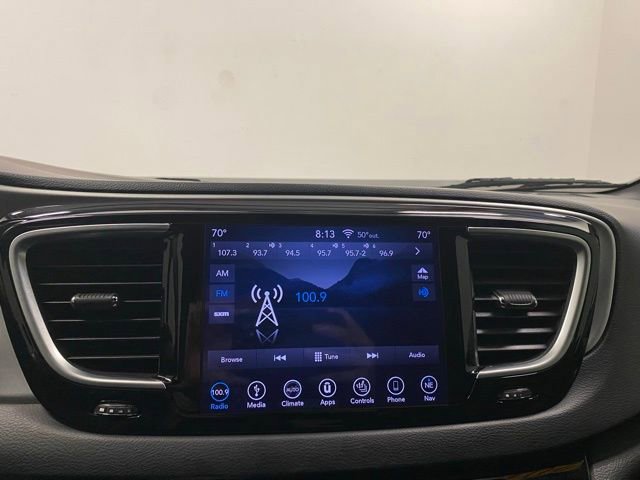 Used 2019 Chrysler Pacifica Touring-L Plus w/ S Appearance Package image 13