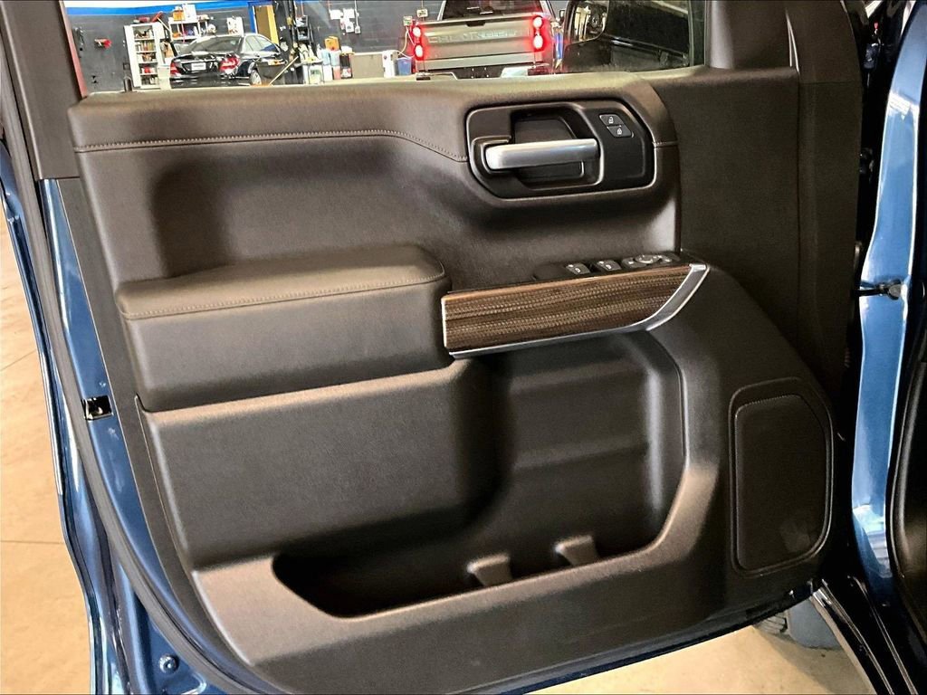 Used 2019 Chevrolet Silverado 1500 RST w/ All-Star Edition AWD/4WD image 9