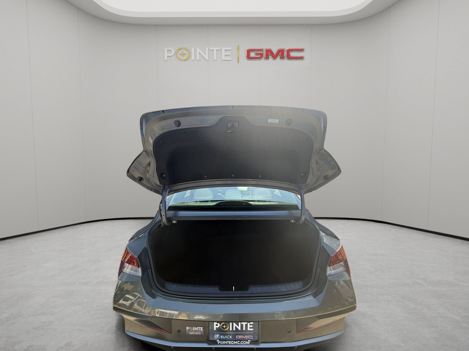 Used 2024 Hyundai Elantra Limited FWD image 29