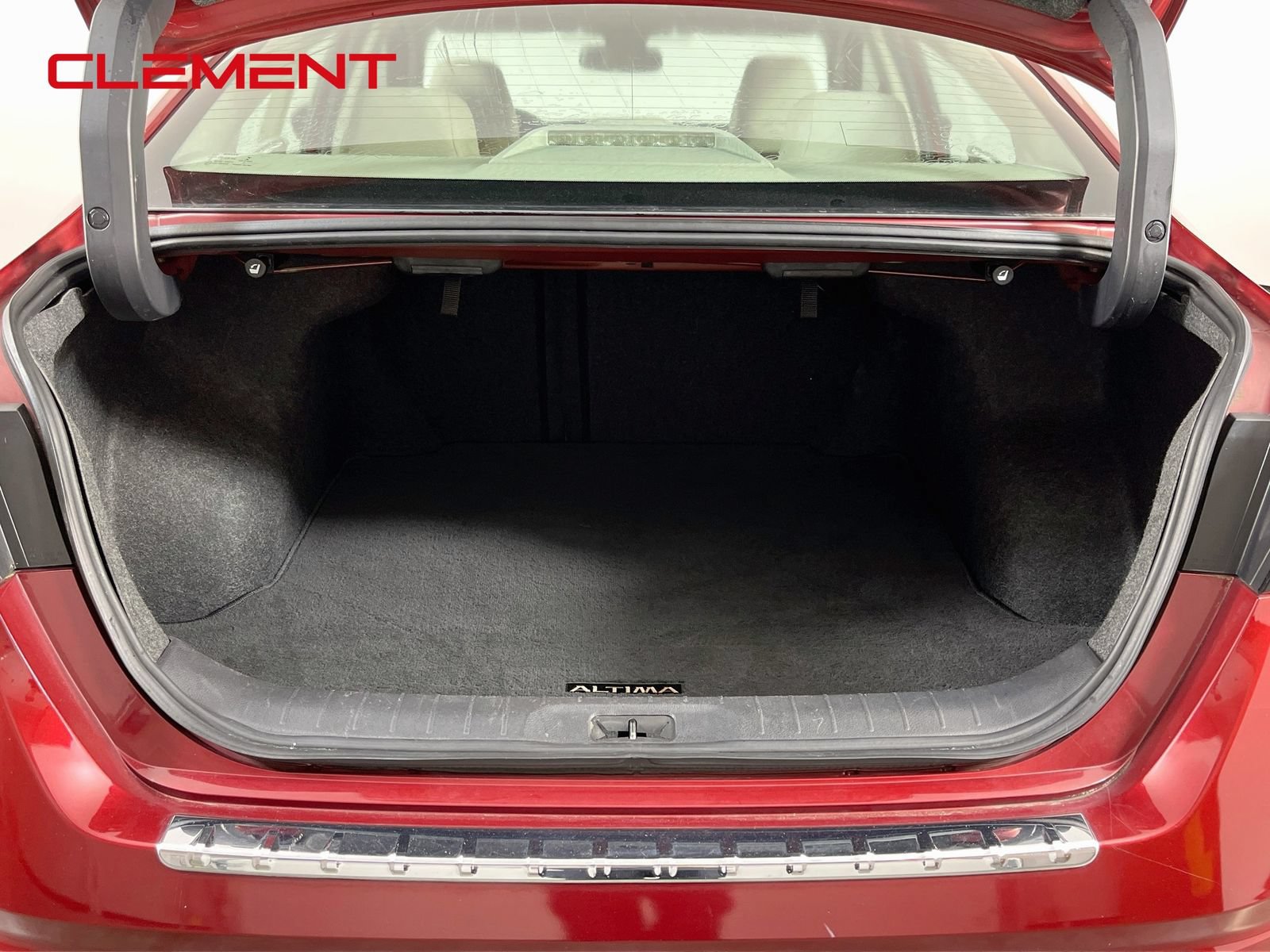 Used 2020 Nissan Altima 2.0 Platinum FWD image 10