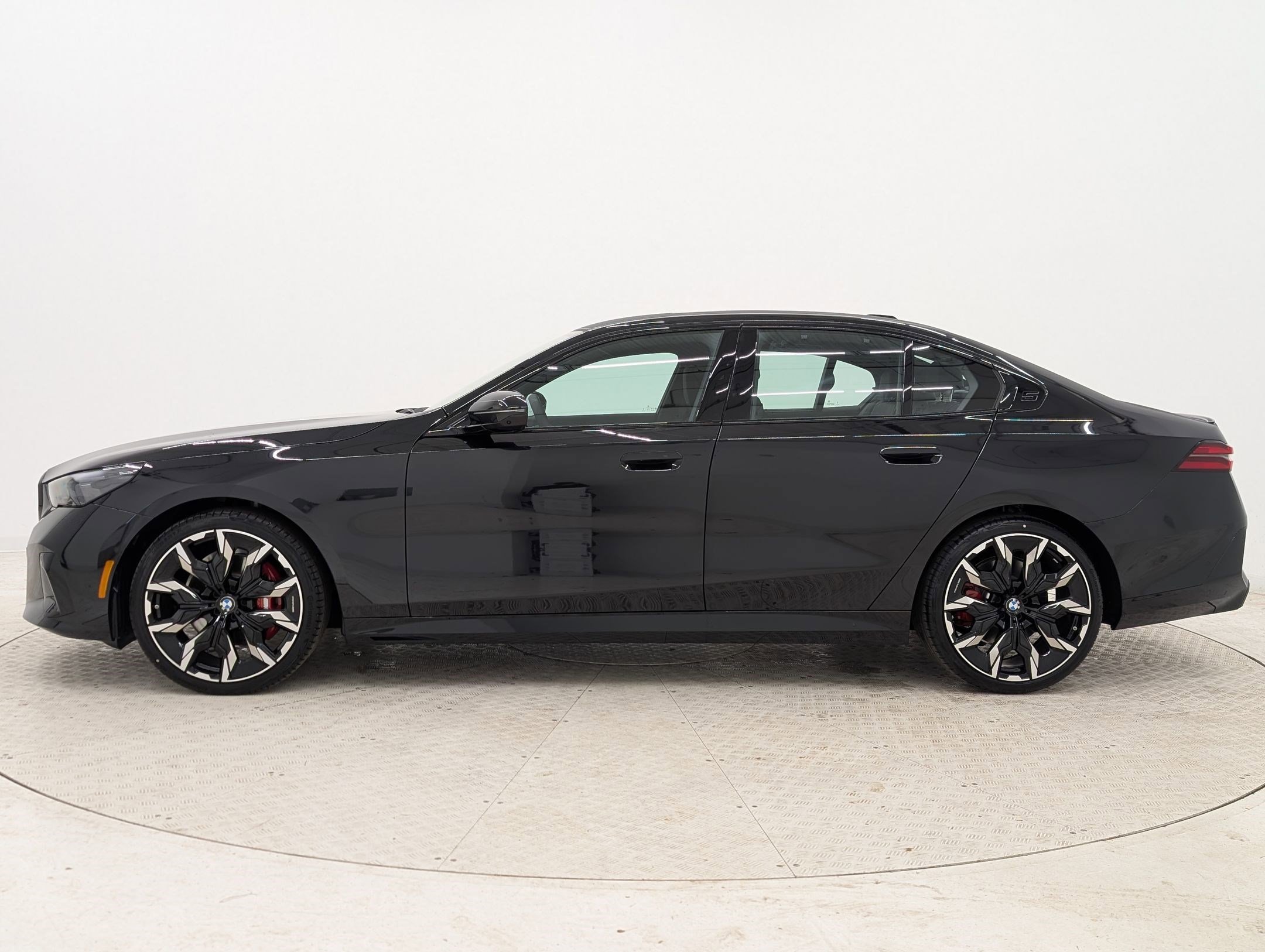 New 2026 BMW 530i w/ M Sport Package RWD image 2