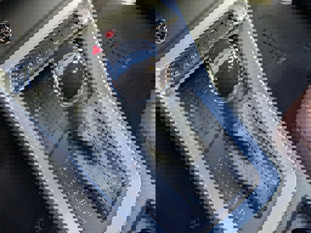 New 2025 Audi Q3 2.0T Premium image 28