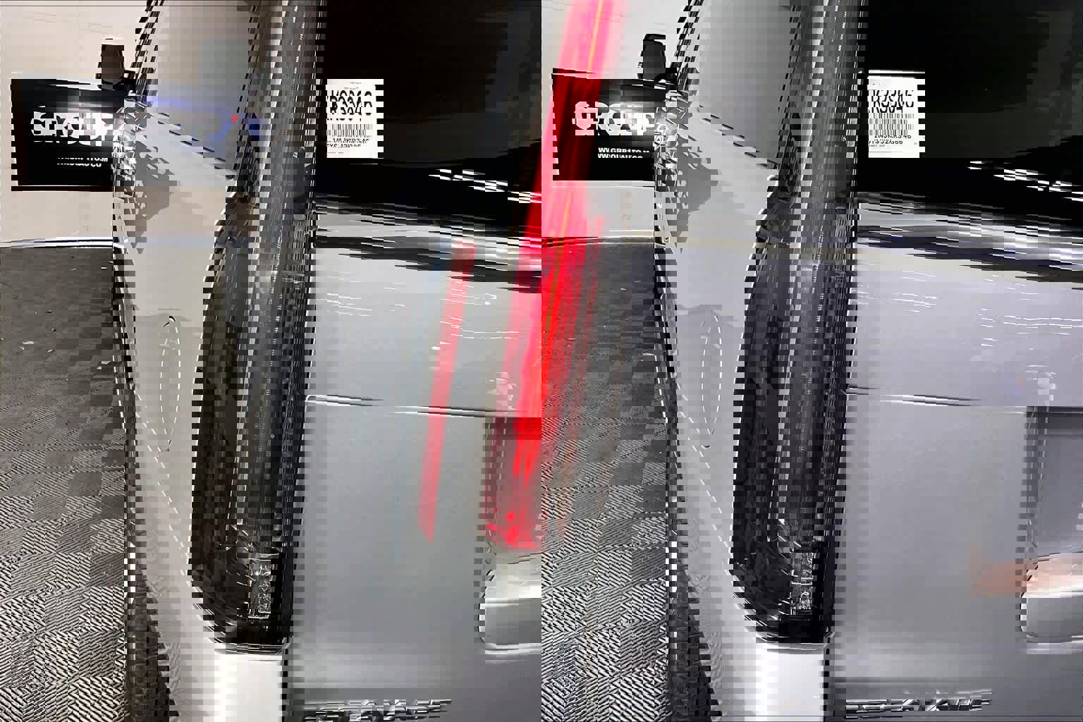 Used 2019 Cadillac Escalade ESV Premium Luxury image 27