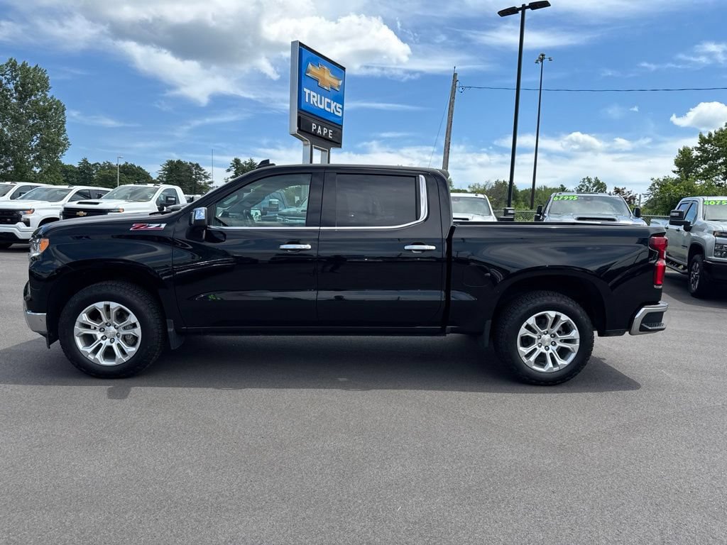 Used 2023 Chevrolet Silverado 1500 LTZ w/ Z71 Off-Road Package AWD/4WD image 8