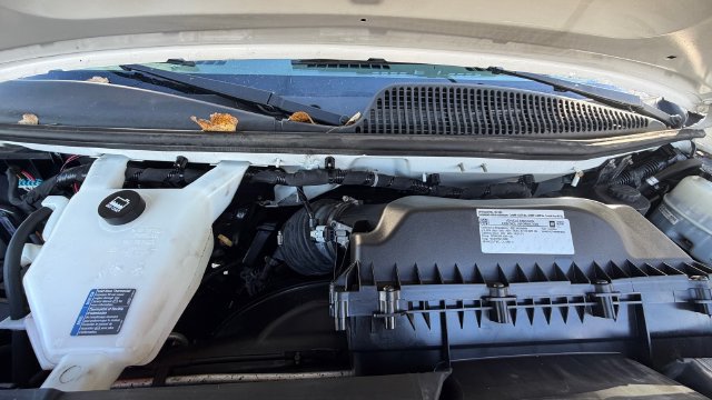 Used 2021 Chevrolet Express 4500 Extended w/ Power Convenience Package RWD image 27