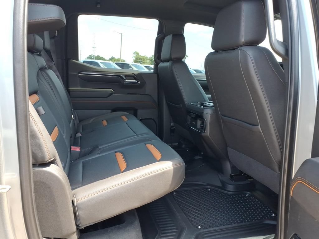 Used 2023 GMC Sierra 1500 AT4 AWD/4WD image 14