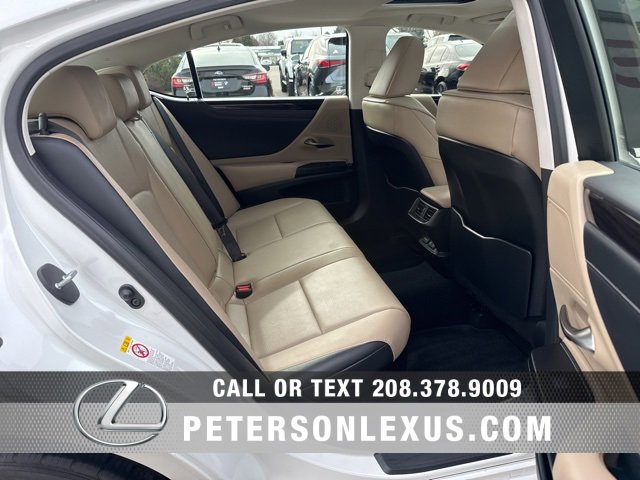 Used 2019 Lexus ES 300h image 18