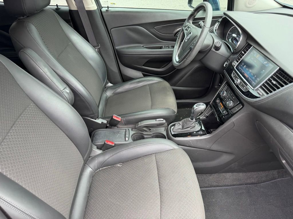 Used 2020 Buick Encore Preferred w/ Safety Package FWD image 16