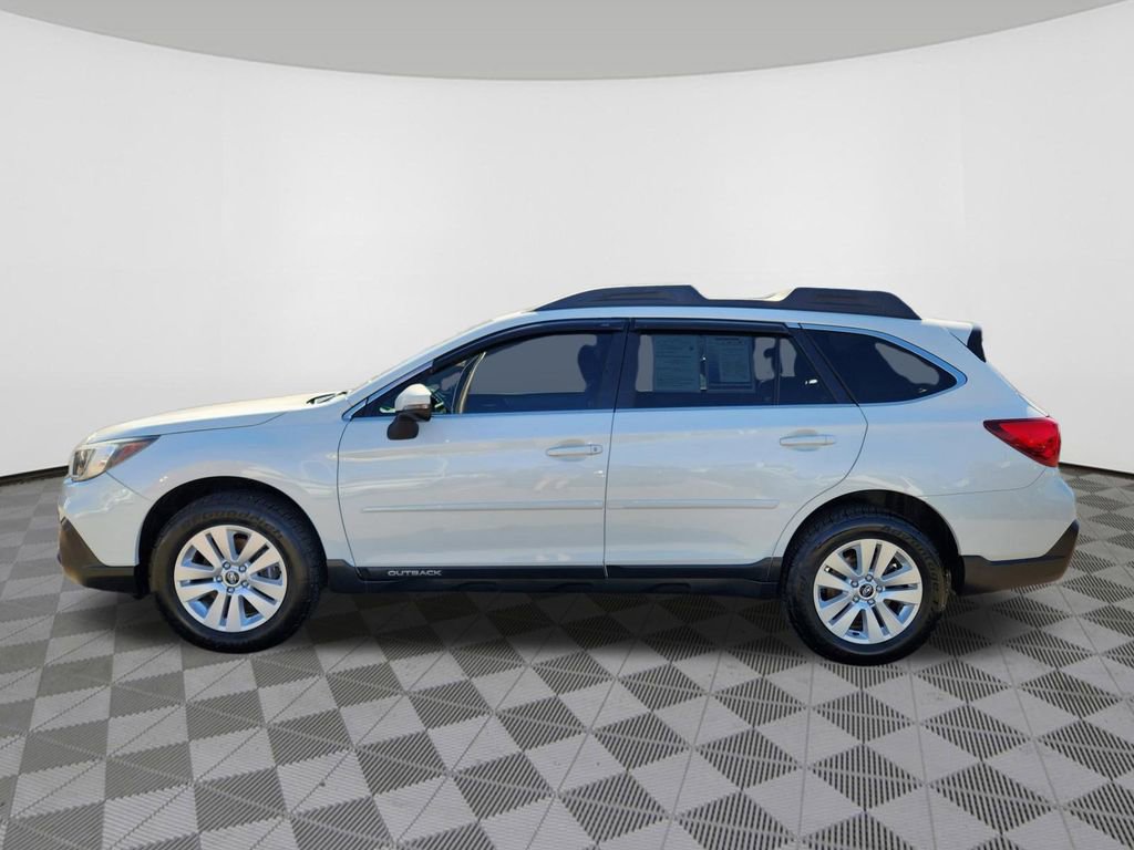 Used 2018 Subaru Outback 2.5i Premium image 5