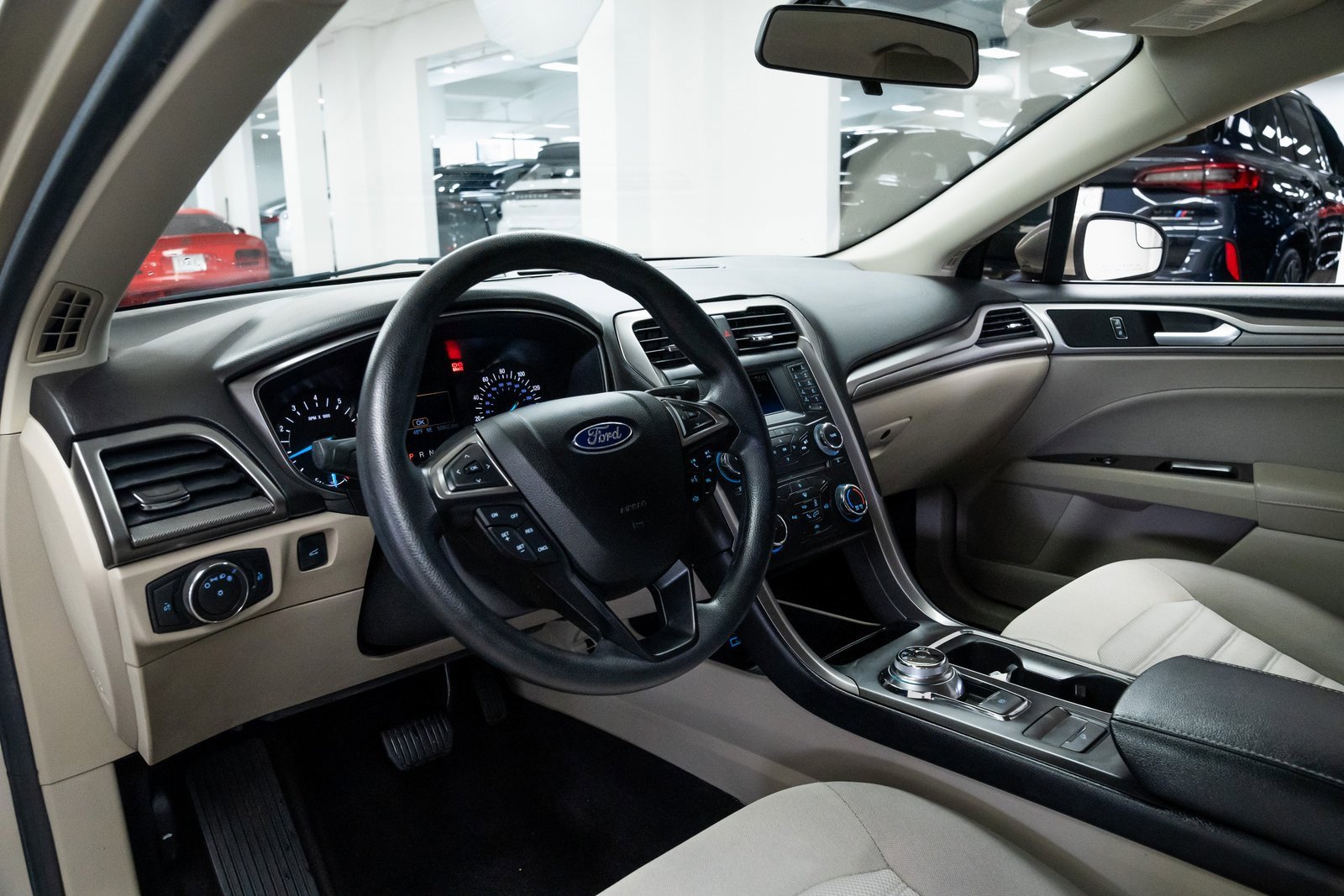 Used 2017 Ford Fusion SE image 16