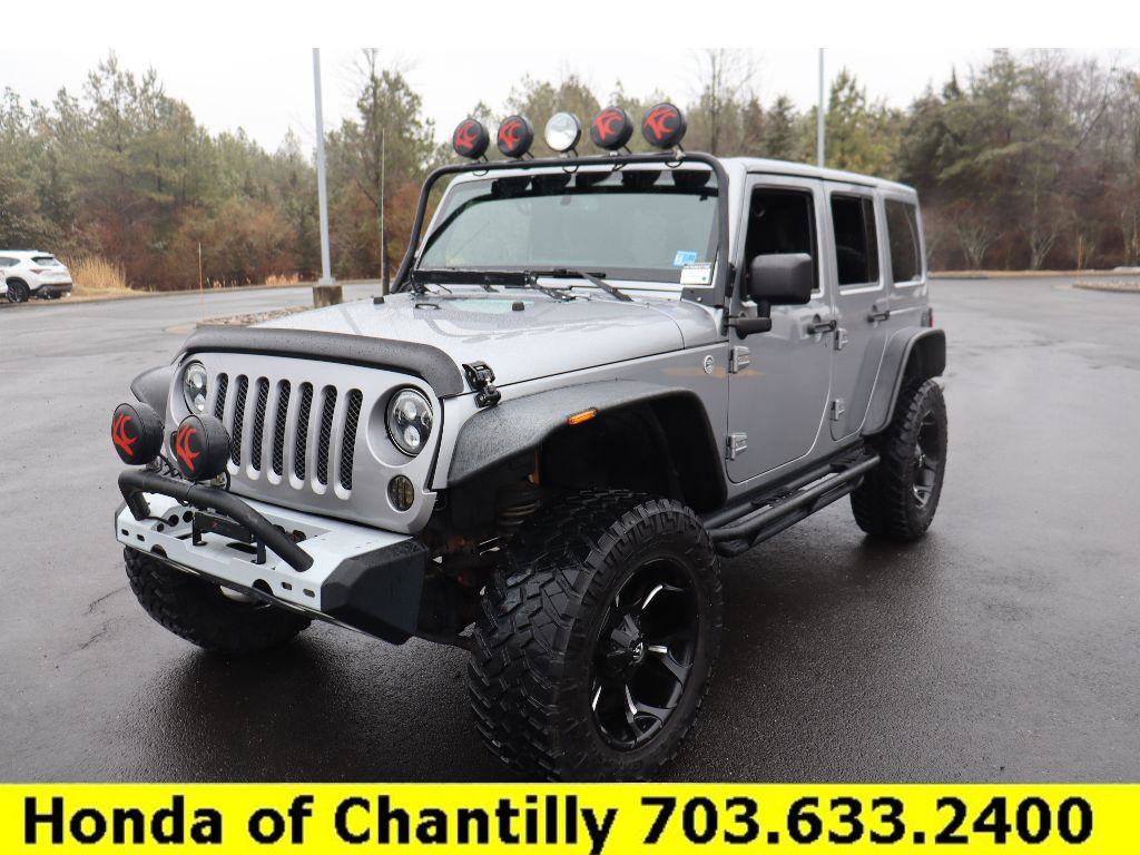 Used 2013 Jeep Wrangler Unlimited Sahara w/ Connectivity Group image 3