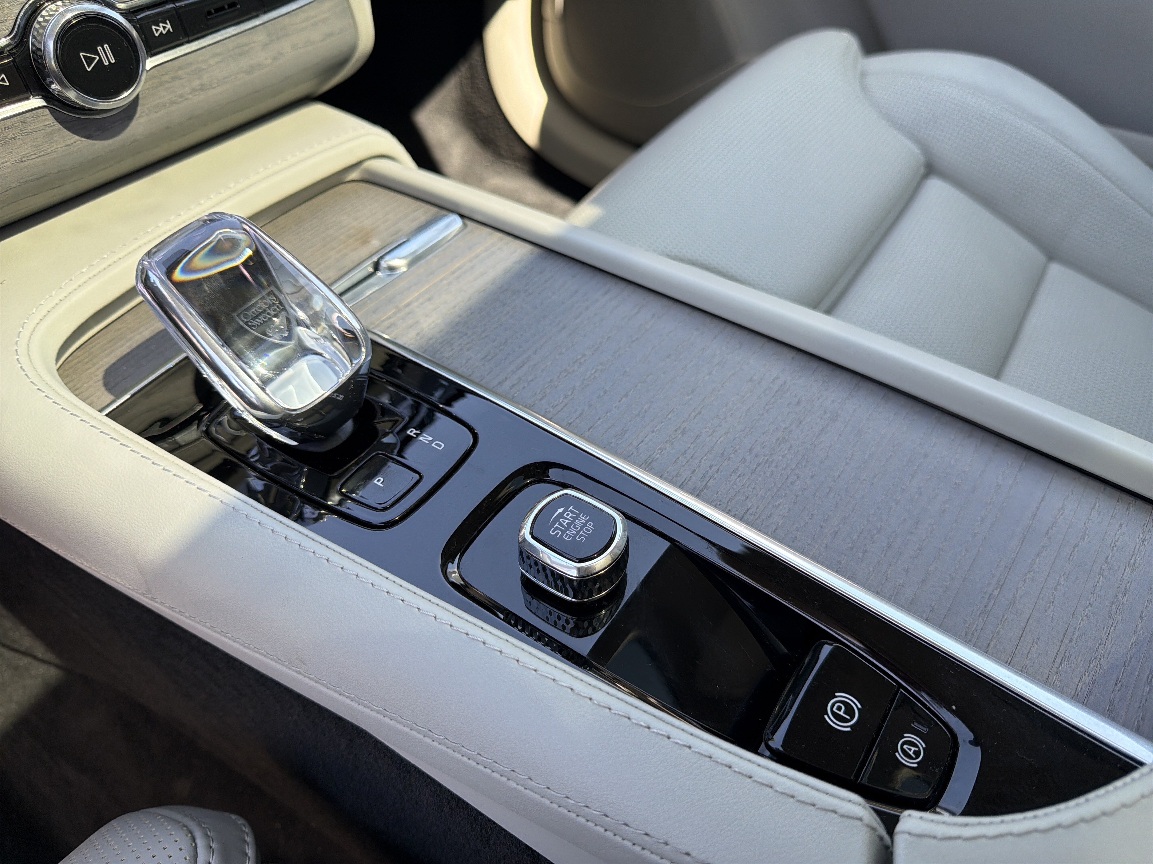 Certified 2024 Volvo XC90 T8 Ultimate w/ Protection Package Premier AWD/4WD image 26
