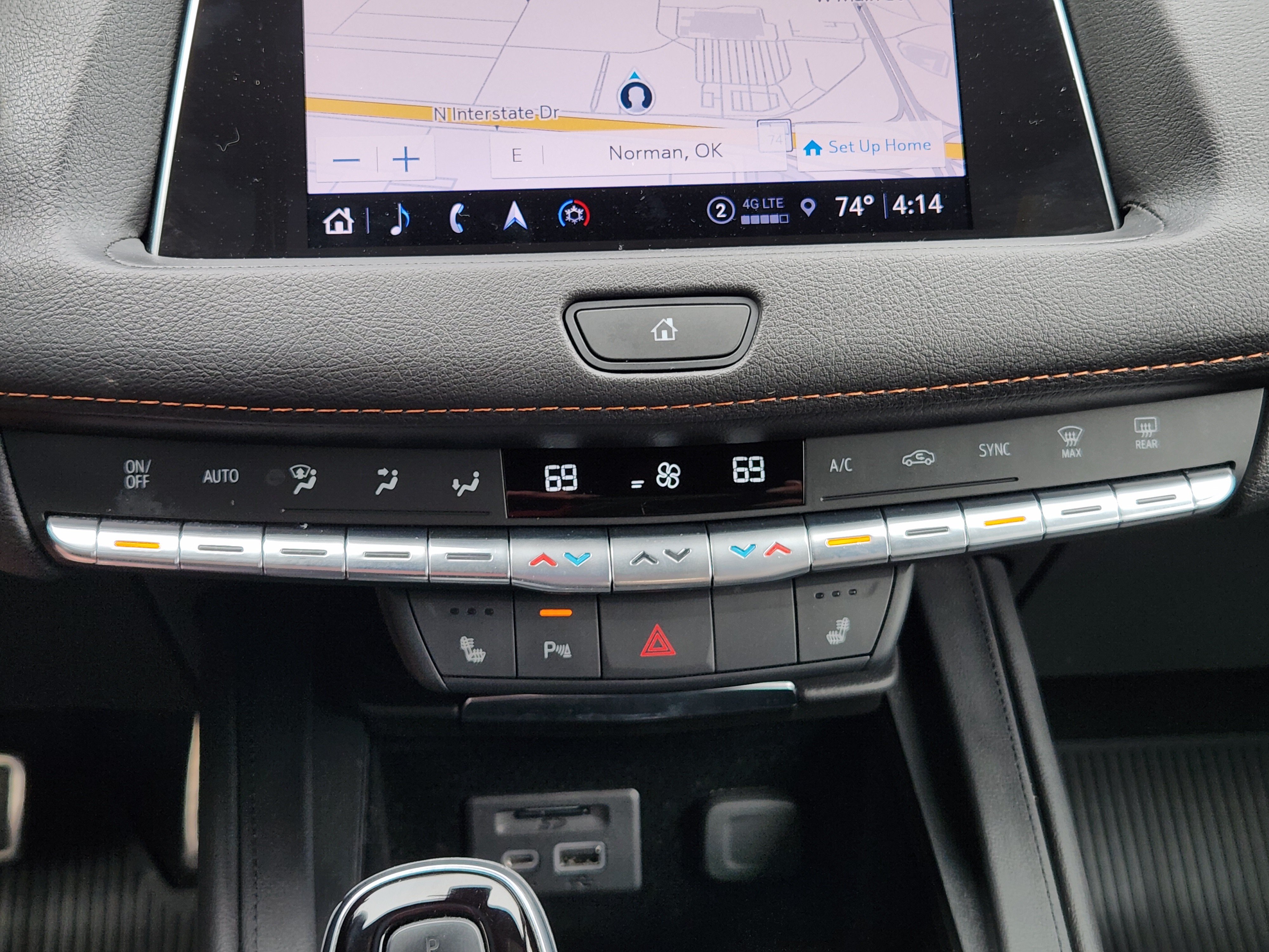 Used 2022 Cadillac XT4 Sport w/ Sun And Sound Package AWD/4WD image 22