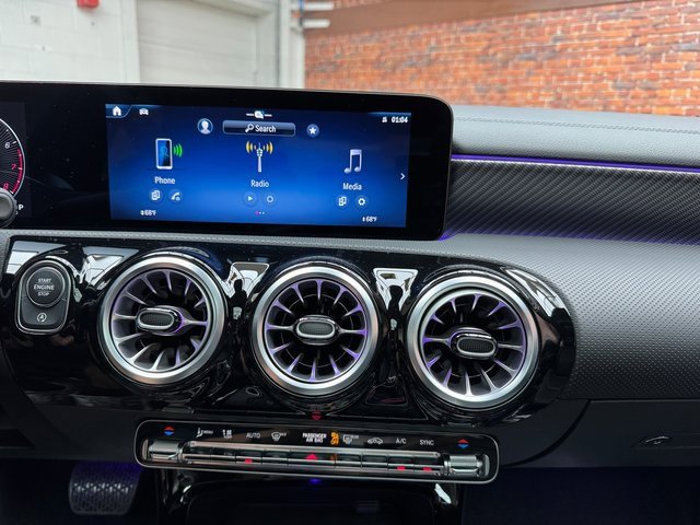 Used 2025 Mercedes-Benz CLA 250 4MATIC image 18