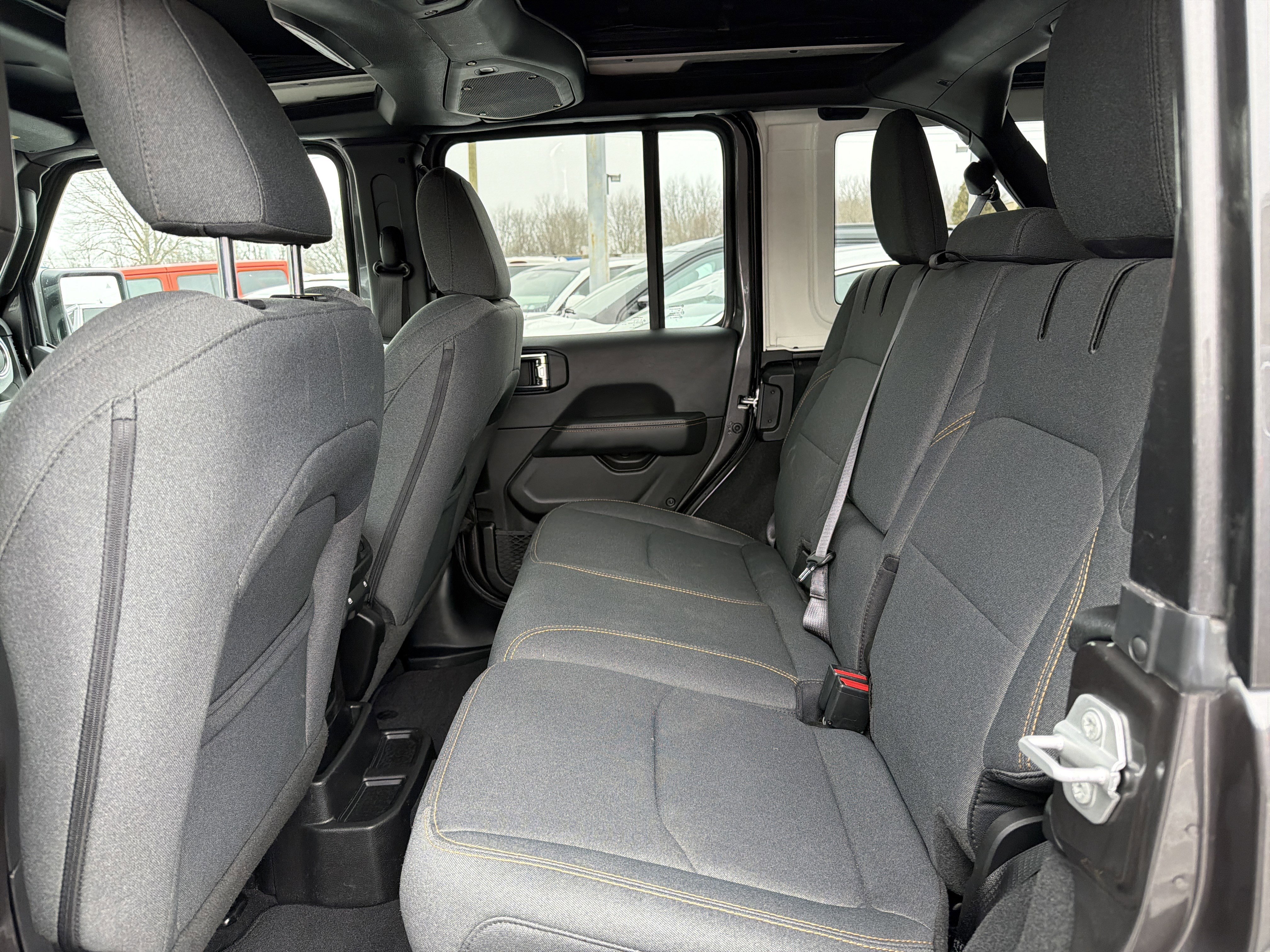 Certified 2025 Jeep Wrangler Sahara w/ Safety Group image 10