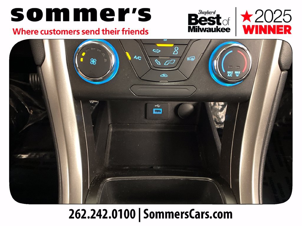 Used 2018 Ford Fusion SE FWD image 16