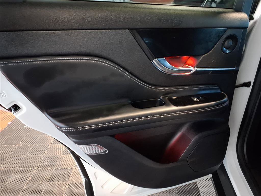 Used 2022 Lincoln Corsair Reserve w/ Sport Package image 15