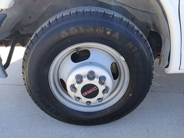 Used 2016 GMC Savana 3500 Extended RWD image 22