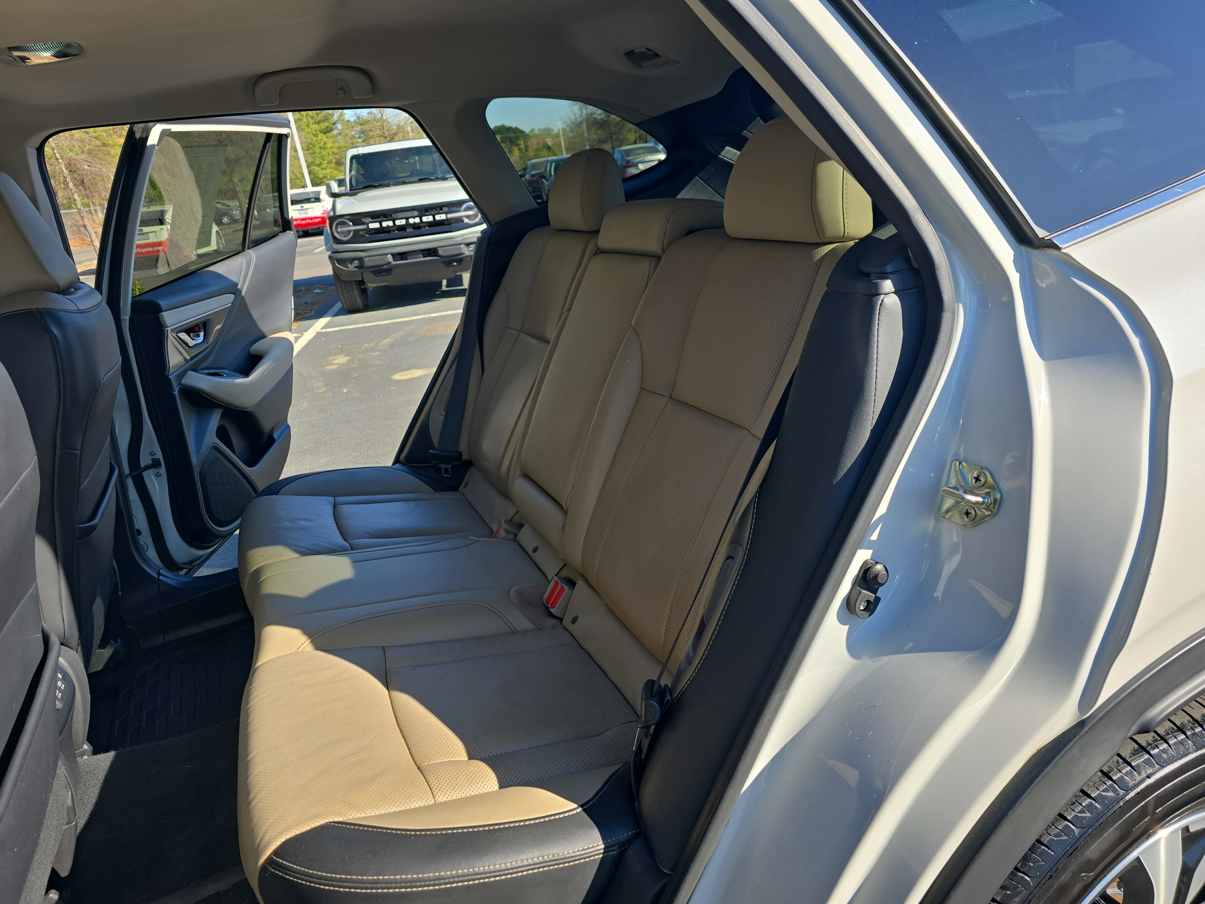 Used 2020 Subaru Outback Limited w/ Popular Package #2 image 14