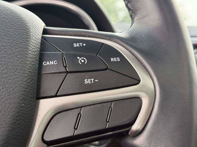 Certified 2019 Jeep Grand Cherokee Altitude AWD/4WD image 18