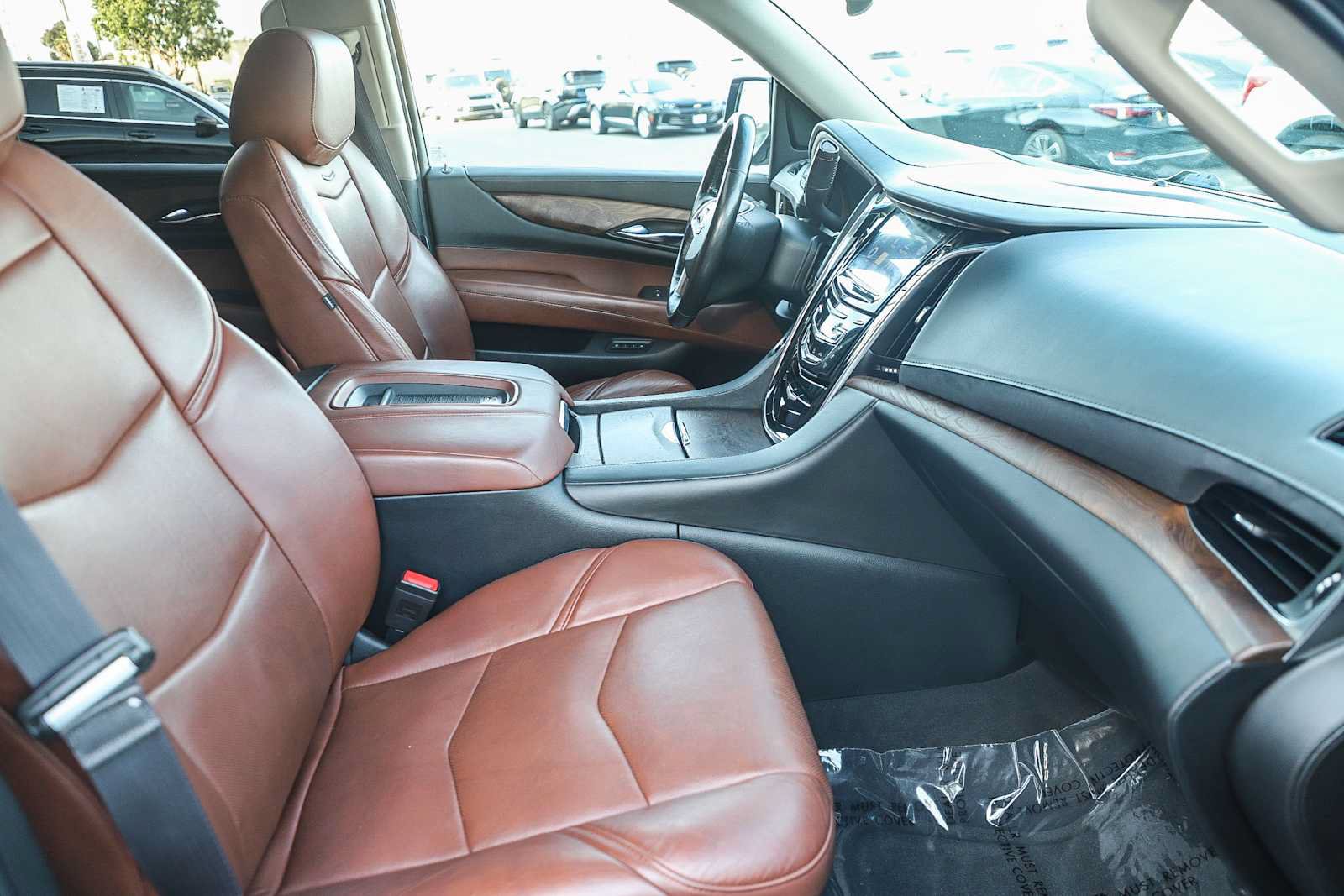 Used 2016 Cadillac Escalade ESV Premium AWD/4WD image 19