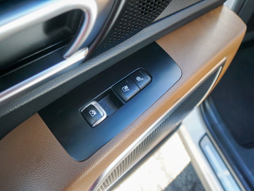 Used 2022 Kia Telluride SX w/ SX Prestige Package image 18