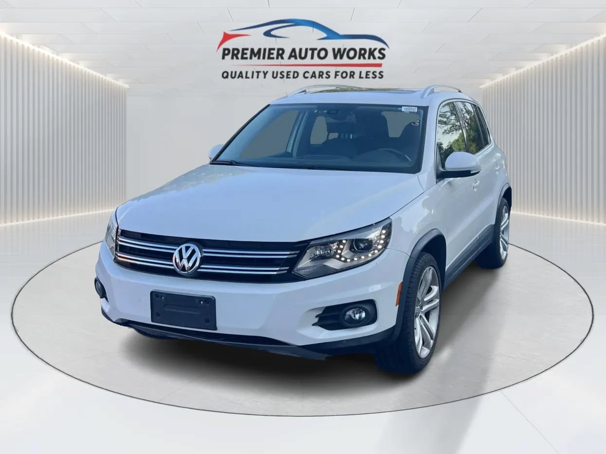 Used 2013 Volkswagen Tiguan SEL FWD image 1