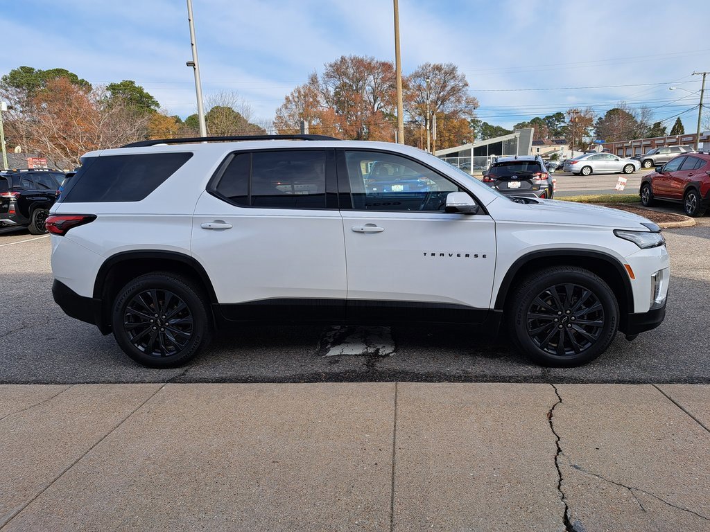 Used 2022 Chevrolet Traverse RS image 7