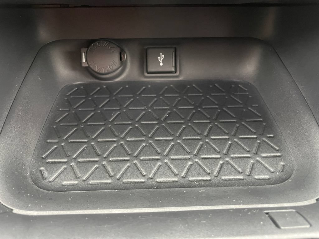 Used 2022 Toyota RAV4 XLE Premium AWD/4WD image 42