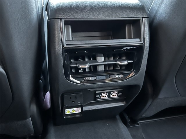 New 2025 Jeep Grand Cherokee Altitude image 32