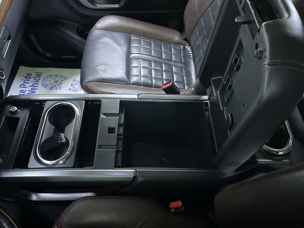 Used 2017 Nissan Titan Platinum Reserve image 27