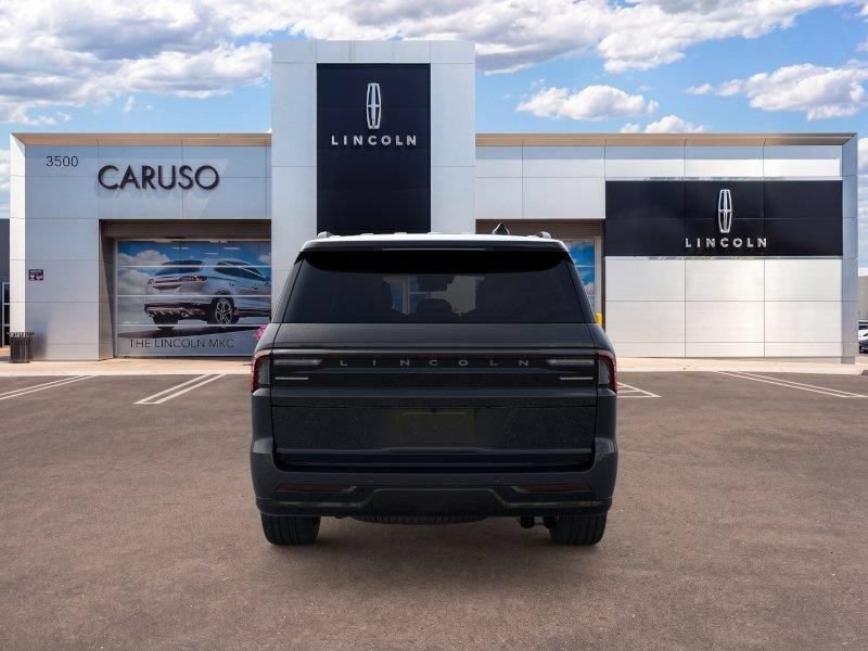 New 2026 Lincoln Navigator Reserve w/ Jet Appearance Package AWD/4WD image 5