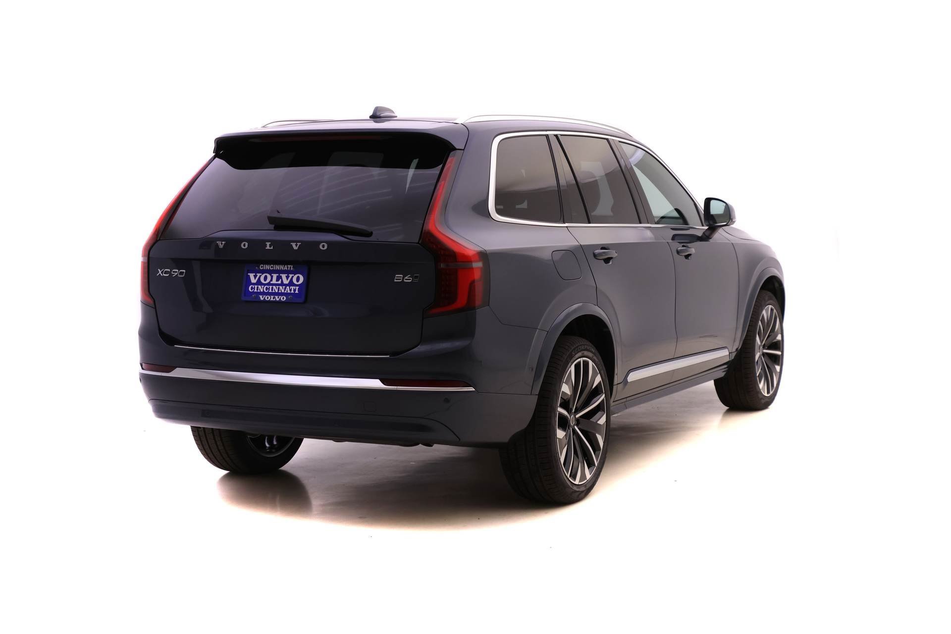 New 2026 Volvo XC90 B6 Plus w/ Protection Package Premier image 4