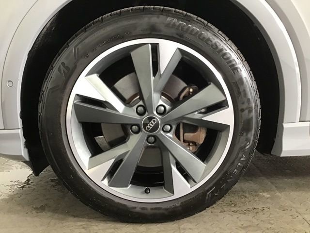 Certified 2024 Audi Q4 e-tron Premium Plus w/ Premium Plus image 30