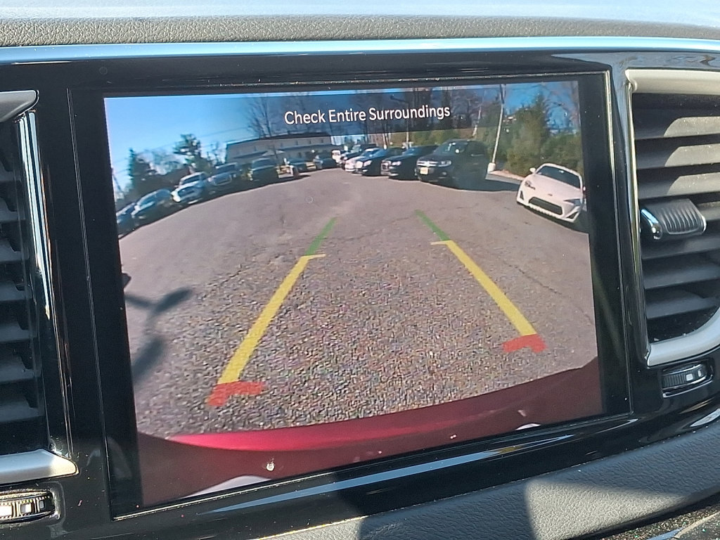 Certified 2023 Chrysler Pacifica Touring-L image 26