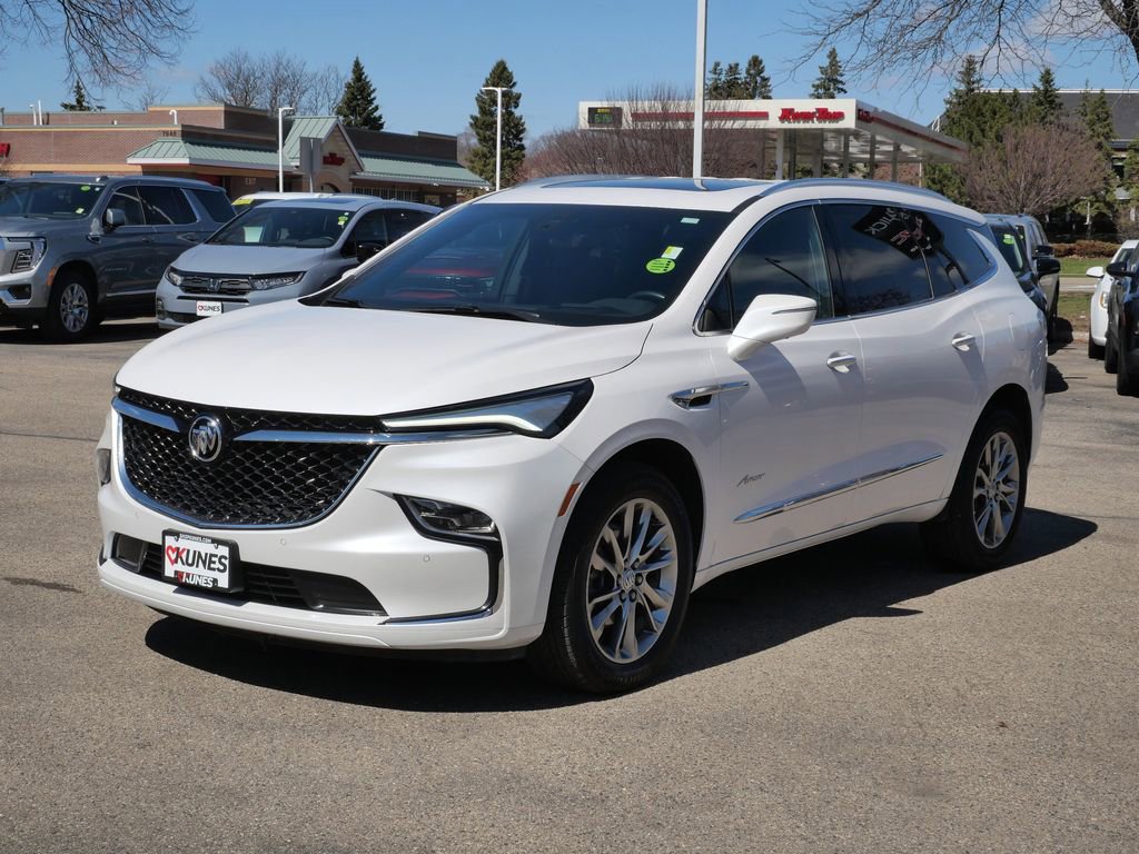 Used 2024 Buick Enclave Avenir w/ Avenir Technology Package image 4