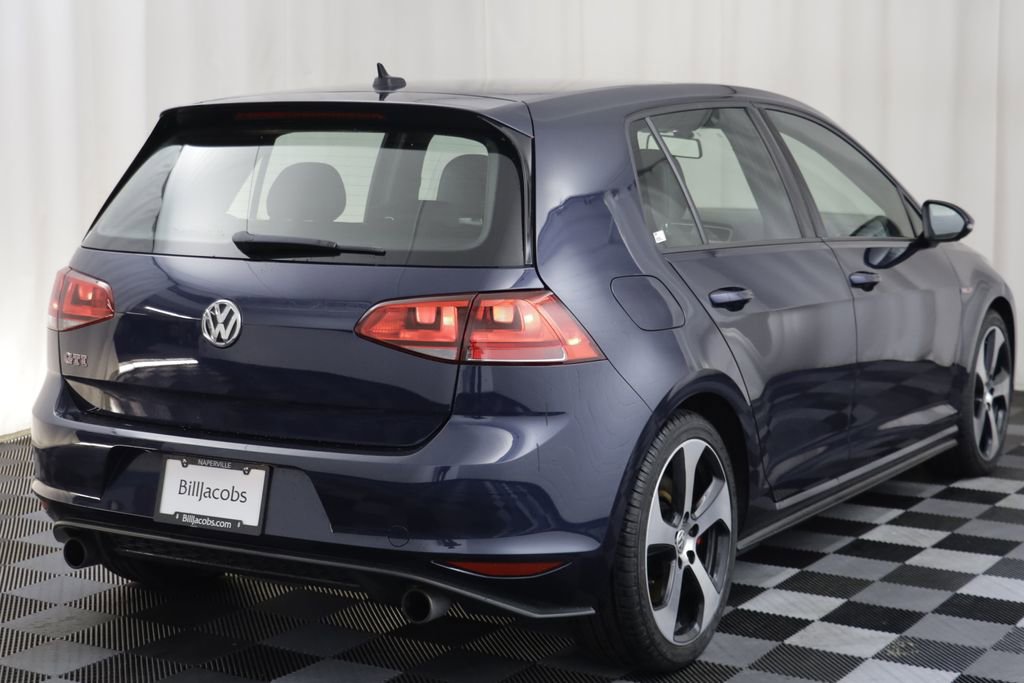 Used 2016 Volkswagen Golf 4-Door FWD image 16