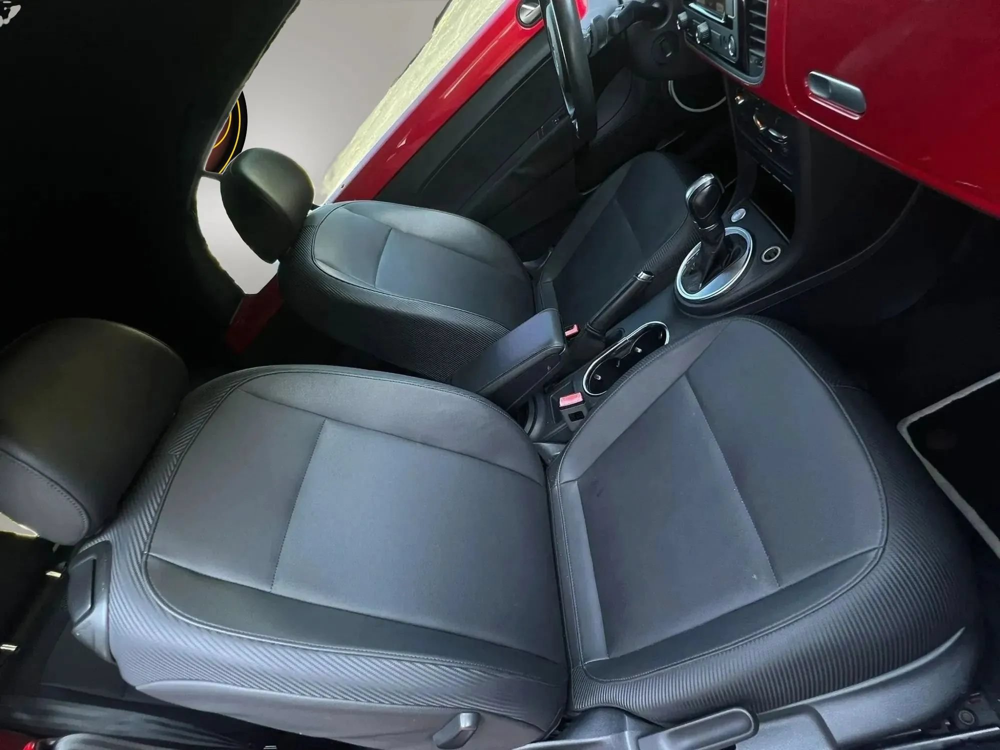 Used 2015 Volkswagen Beetle TDI FWD image 15