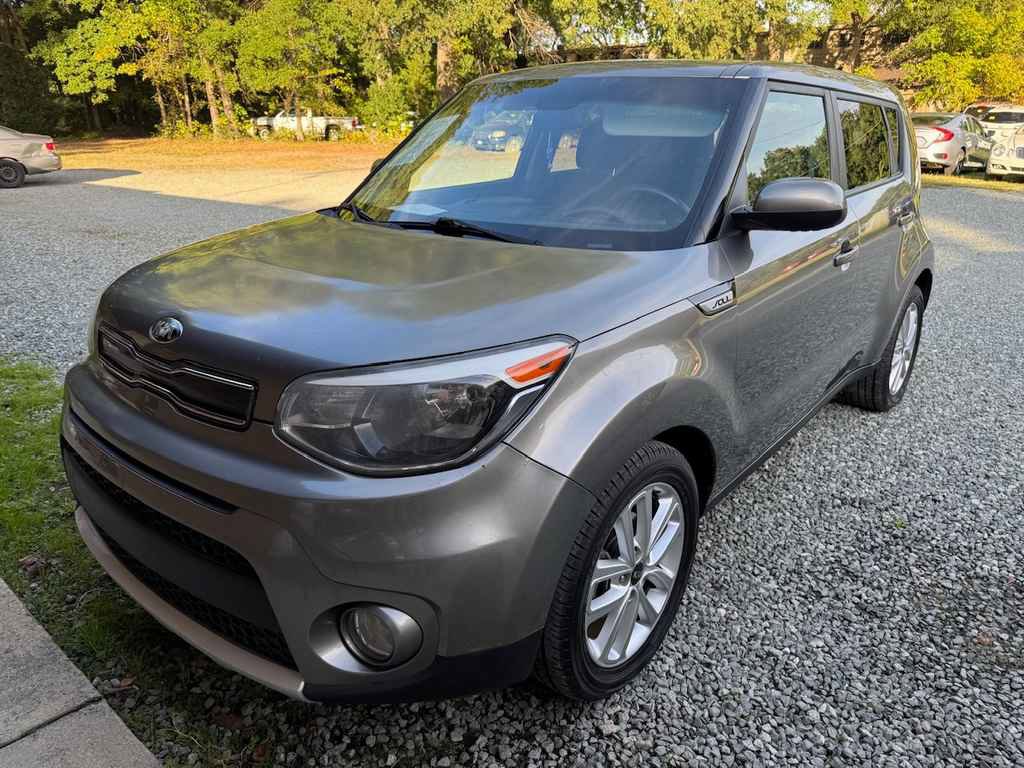 Used 2018 Kia Soul + image 1