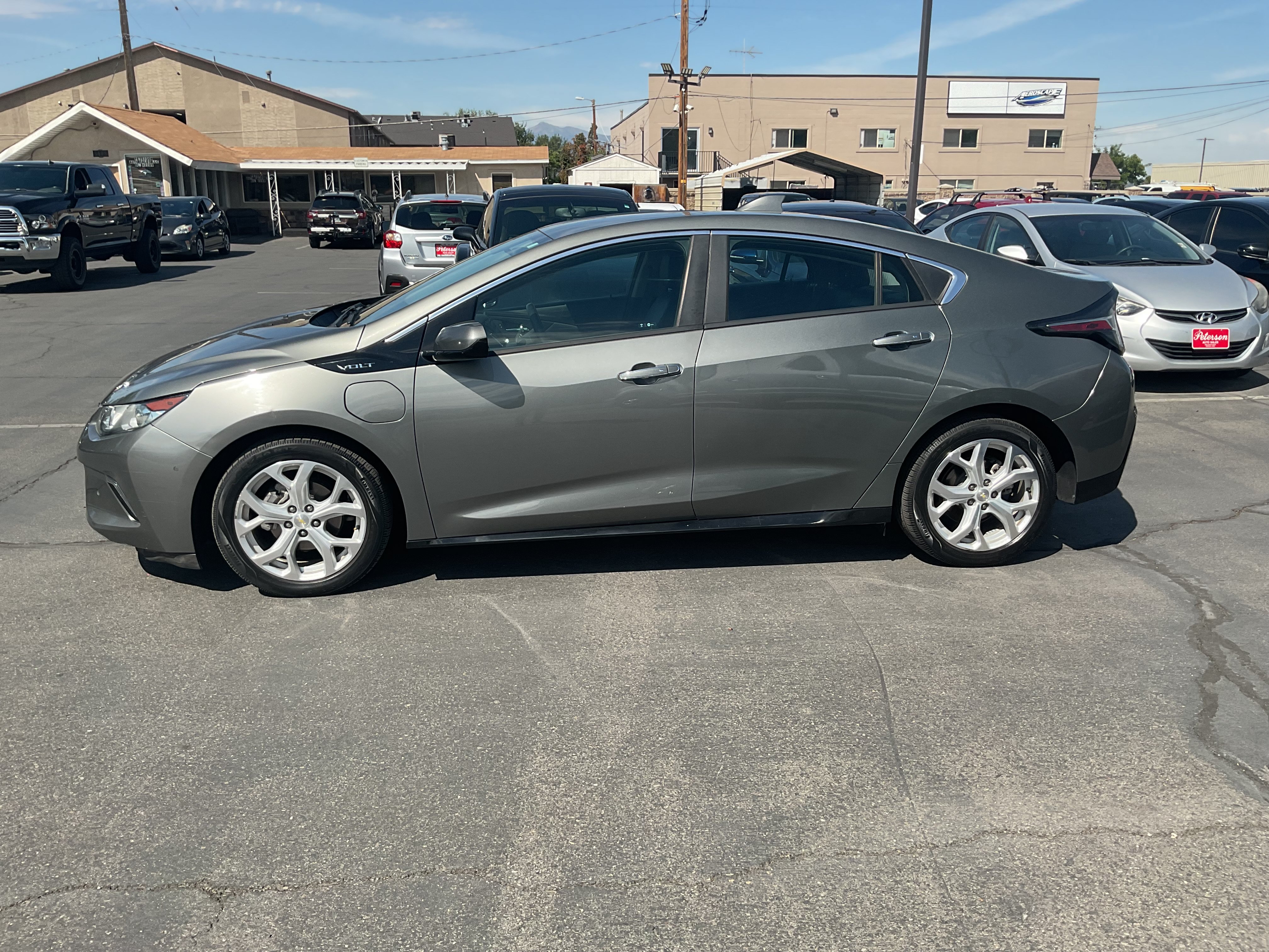 Used 2017 Chevrolet Volt Premier FWD image 5