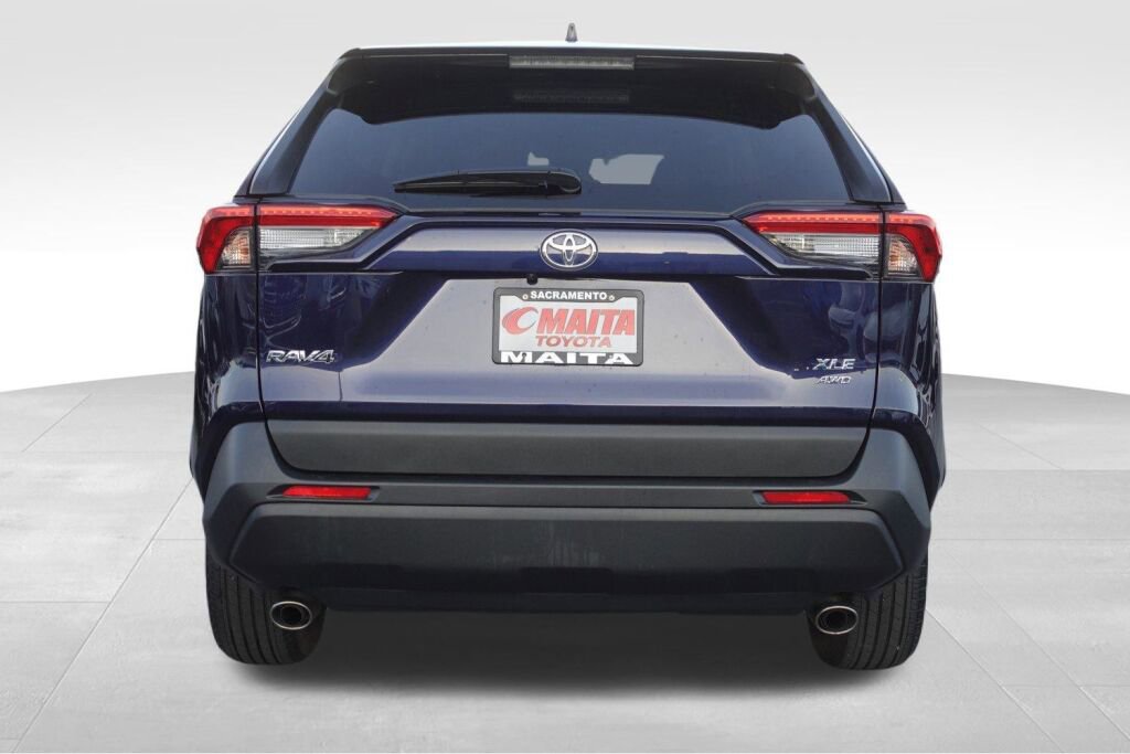 Used 2024 Toyota RAV4 XLE image 4