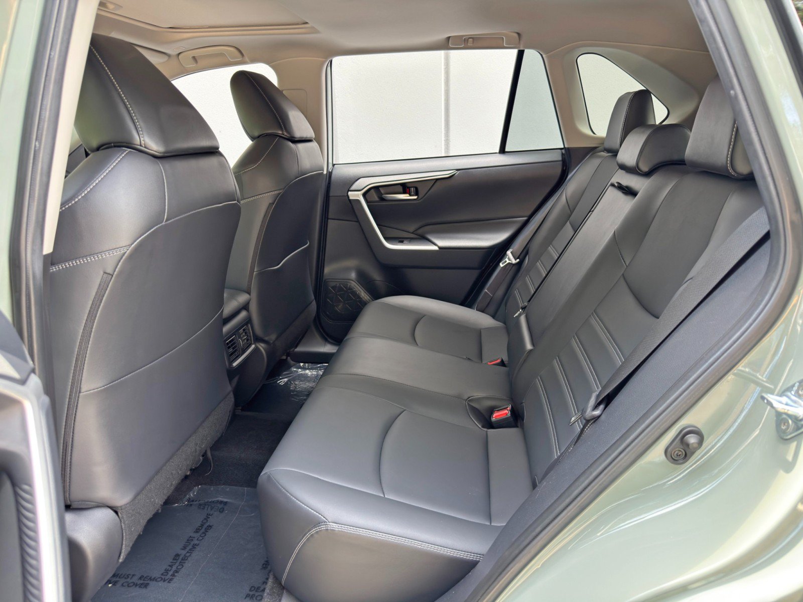 Used 2023 Toyota RAV4 XLE Premium FWD image 39